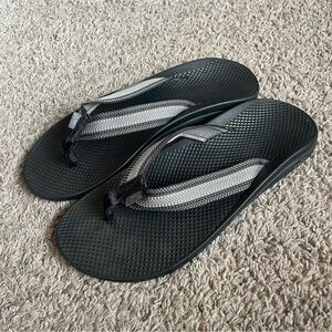 Chaco Men’s Flip Flop Thong Sandals Size 9 Gray